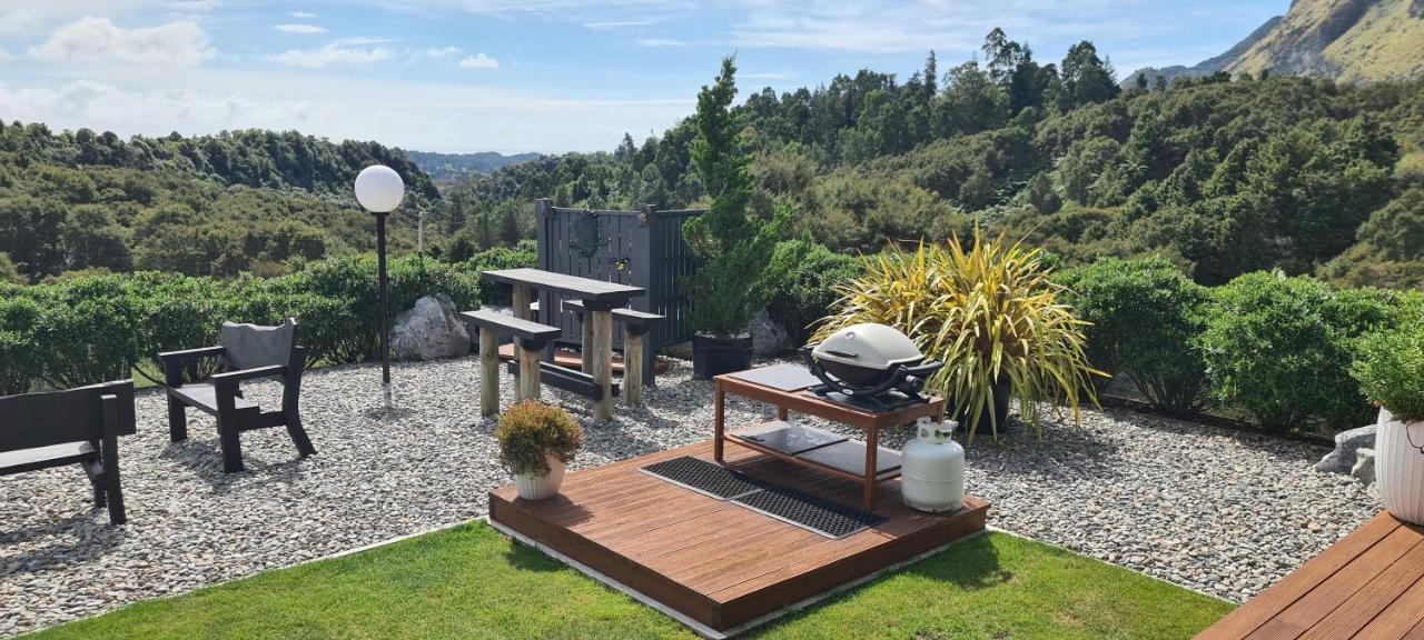 Rocky Ridge Cottage Takaka Exterior foto
