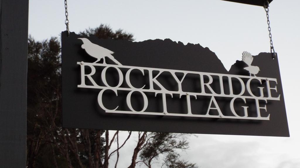 Rocky Ridge Cottage Takaka Exterior foto